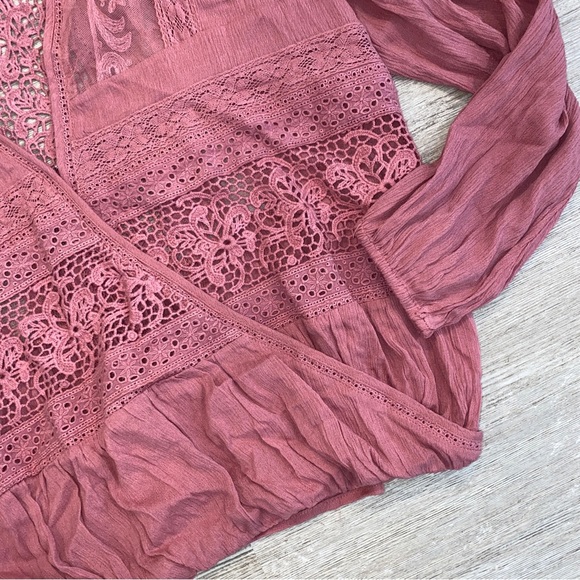 Lovestitch Mauve Lace Detail Blouse - Picture 3 of 5